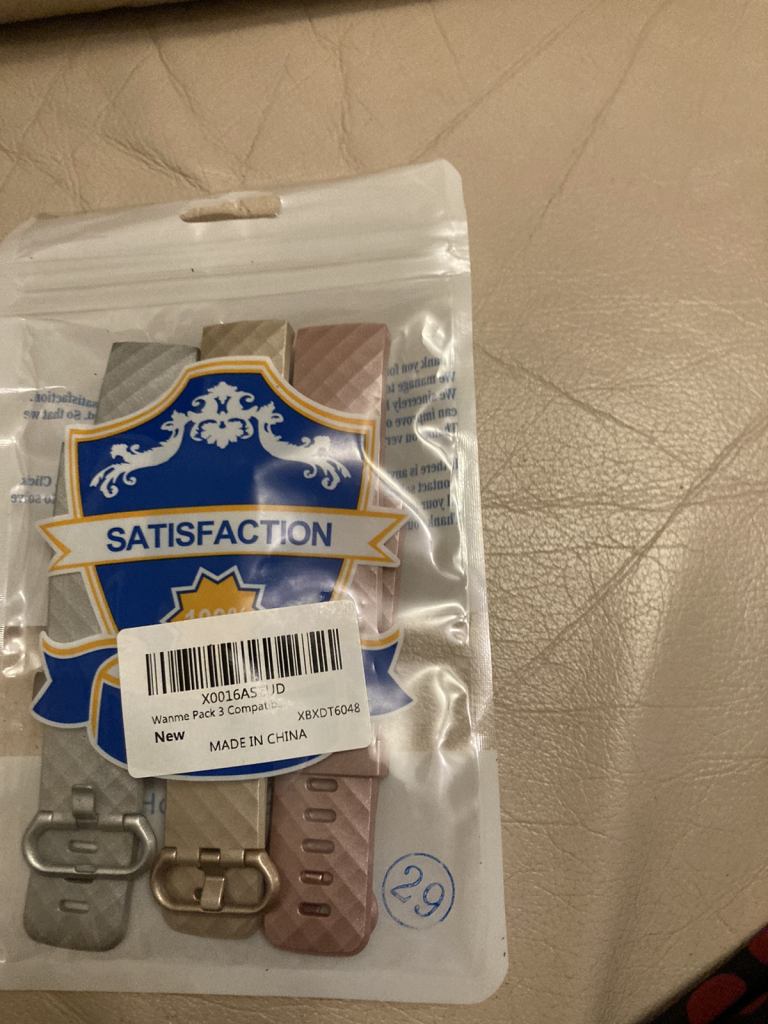 £2.00 fit bit belt charge 3/4 brand new i have 5 belts  £2.00 each 