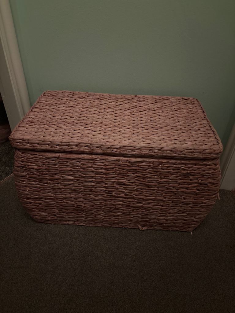 Rattan weave storage trunk small