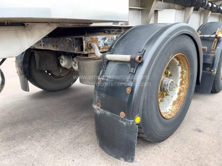 SAYERS MILK TANKER 29,000L CAPACITY 