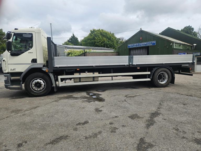  2017 DAF 18 ton 23ft drop side/1 own/ new mot/ warranty/ sensible miles/UK del 