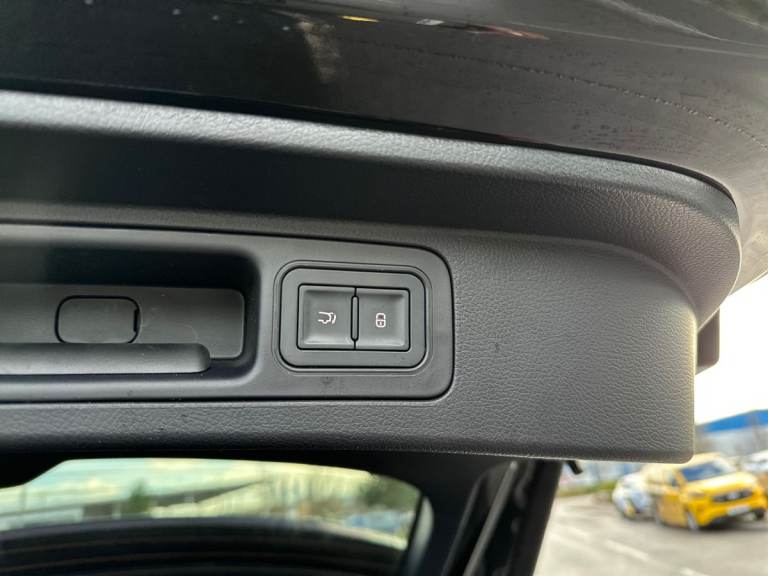 2025 BYD Seal U 1.5 DM-i Boost 5dr Auto MPV PETROL/ELECTRIC Automatic