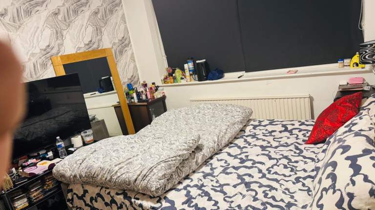Double room in ashton under lyne manchester