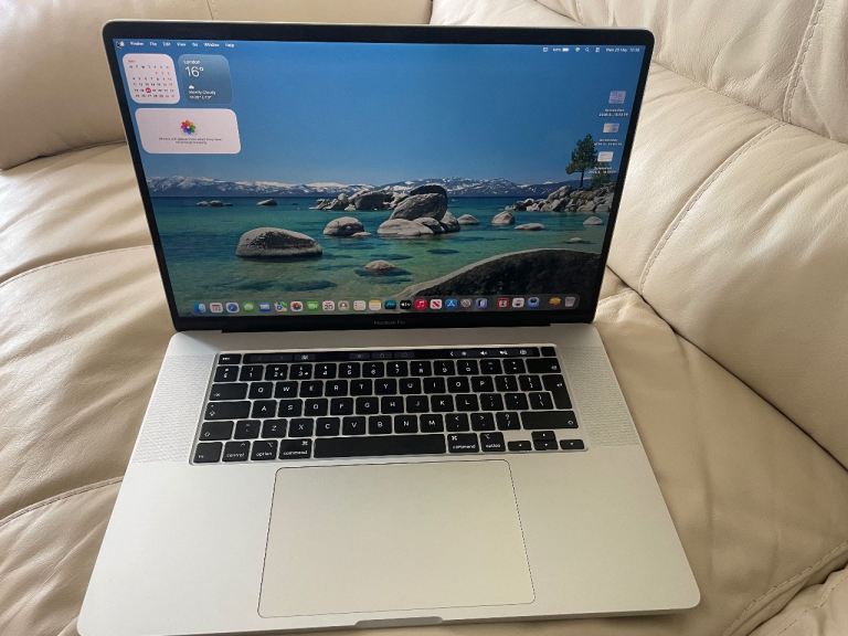 Little used Ex-Corp Apple 16” A2141 Macbook pro i7 16Gb Memory 512Gb SSD
