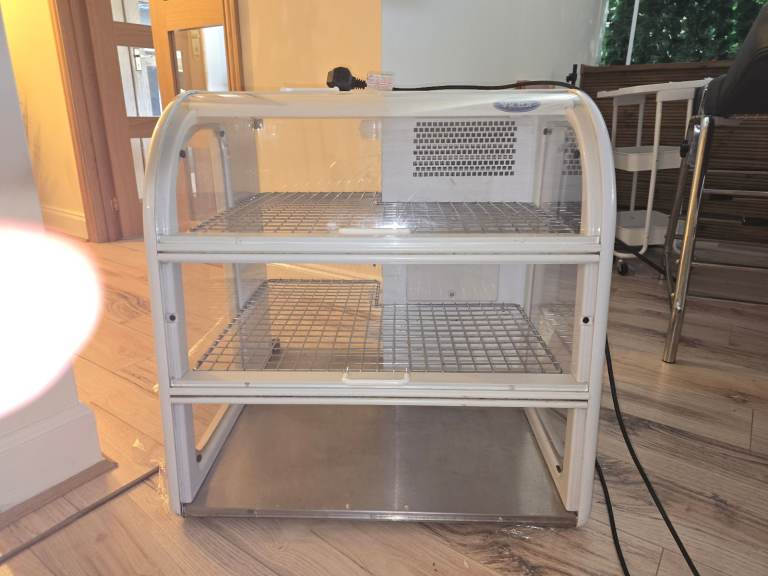 Victor Tabletop Refrigerated Display