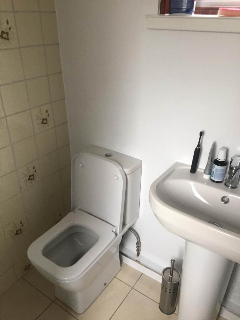 Spacious & Cosy double room for Rent SS12 0AN