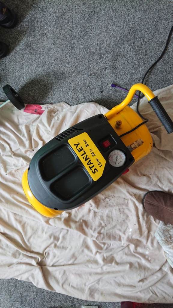 Stanley 1.5hp 8bar air compressor 