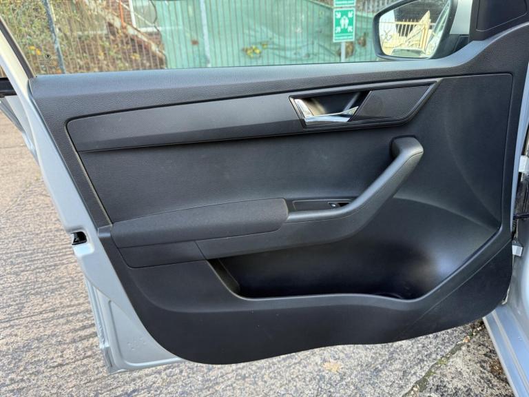 2015 Skoda Fabia 1.2 TSI SE L 5dr DSG HATCHBACK PETROL Automatic