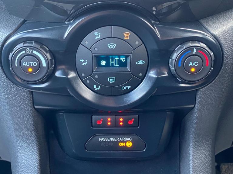 FORD ECOSPORT 1.0T EcoBoost Titanium SUV 5dr, New Wetbelt, Very Low Miles