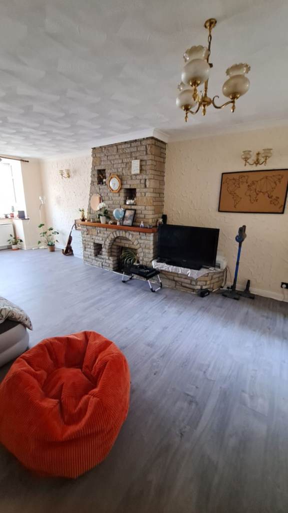 Single room ( one person occupied)