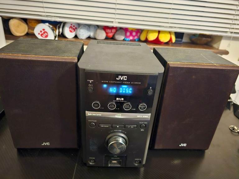 JVC UX-G800D sound system with speakers