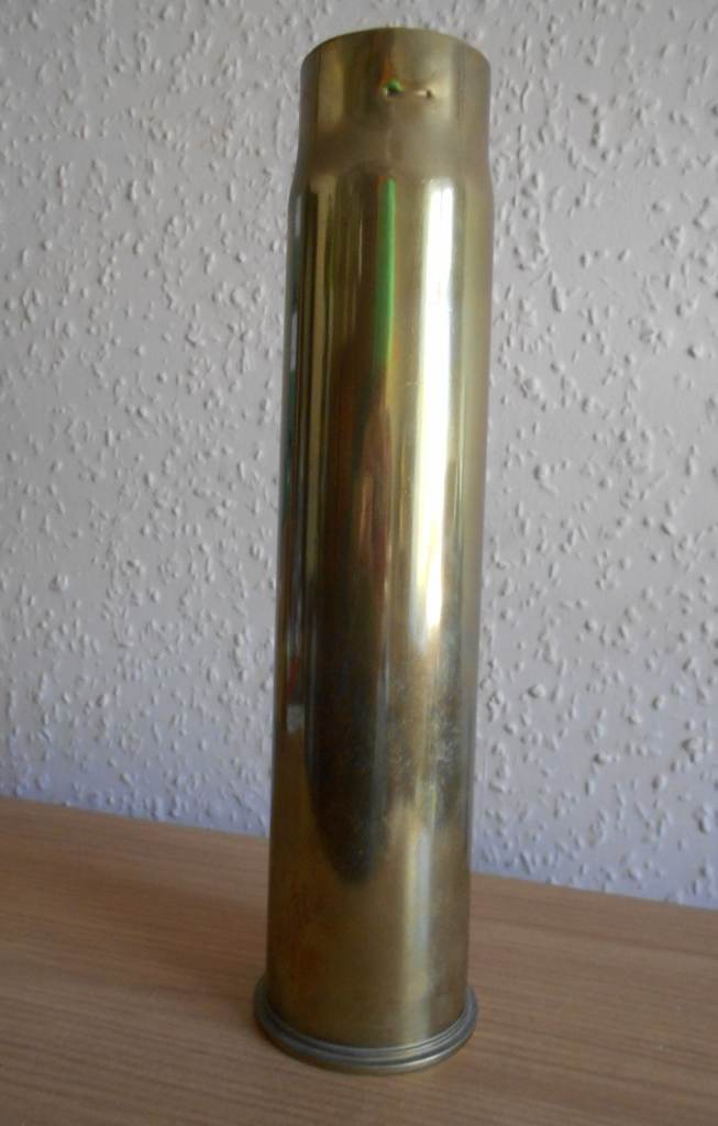 Brass shell case. Approx. 30cm in height.