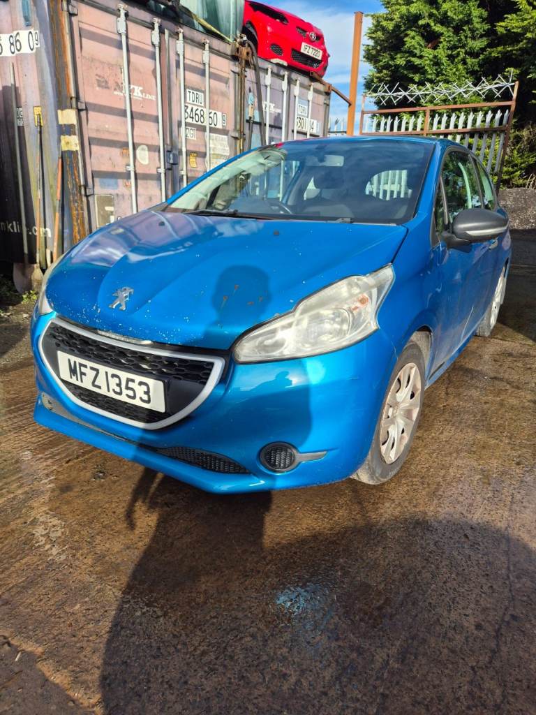 2012 PEUGEOT 208 1.0 PETROL BREAKING FOR PARTS