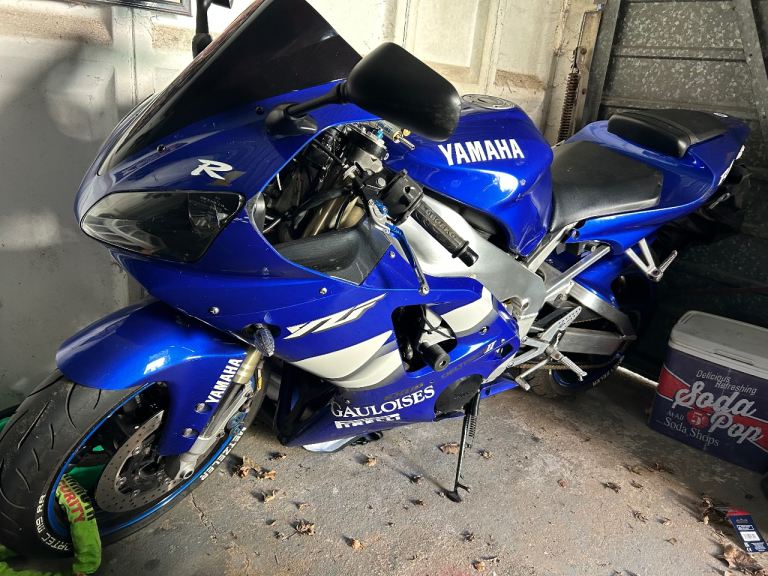 R1 Yamaha