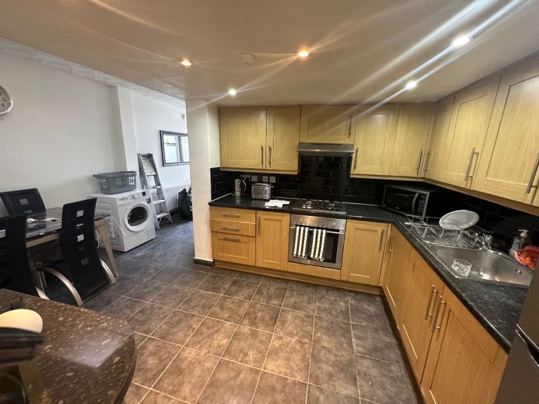 Double room Southall Broadway