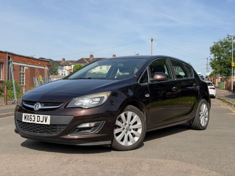 Vauxhall, ASTRA, Hatchback, 2013, Manual, 1686 (cc), 5 doors