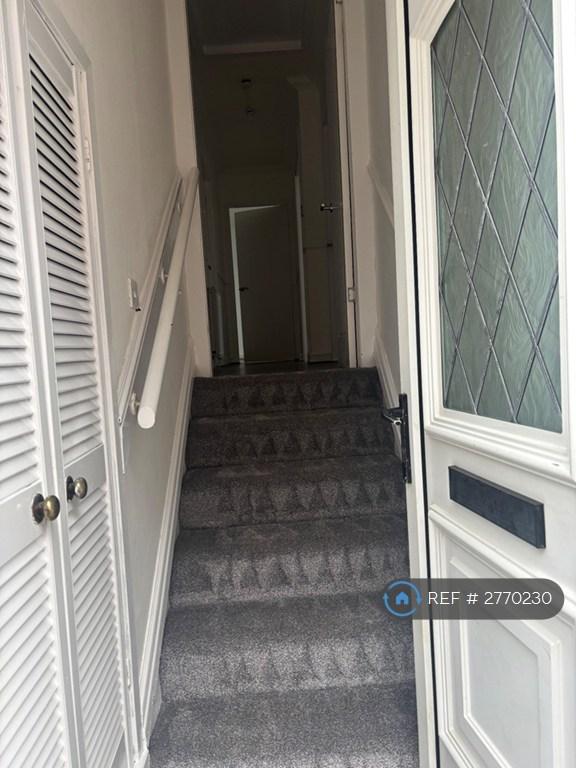 3 bedroom flat in Montrose Crescent, Hamilton, ML3 (3 bed) (#2770230)
