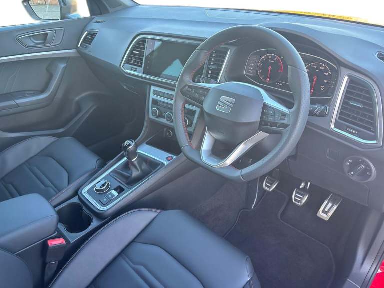 2025 SEAT Ateca 1.5 TSI EVO FR Black Edition 5dr Estate PETROL Manual