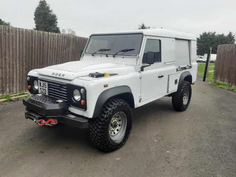 2015 Land Rover Defender 110 TDCI 2.2 HARDTOP WITH ROLLER SHUTTER SIDES EX UTILTY + VAT  PANEL VA...