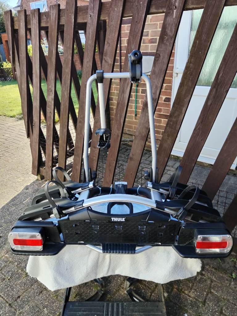 Thule 2 cycle tilting carrier with  full electrics 