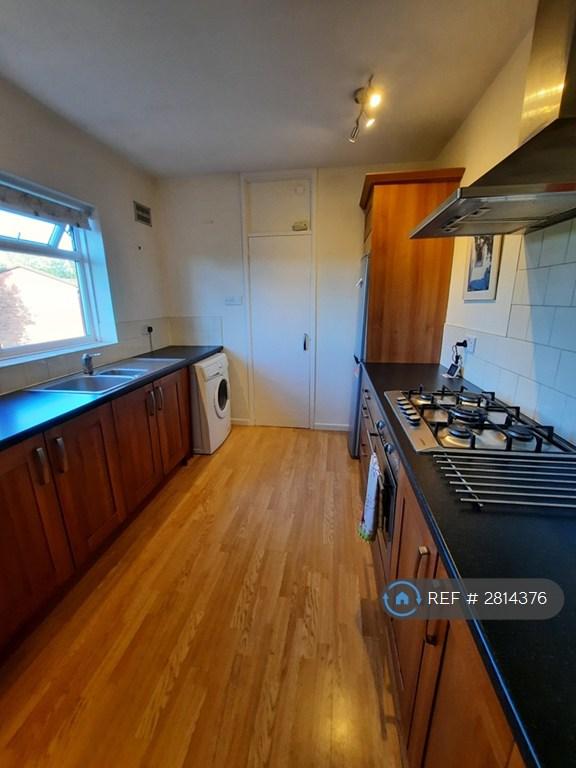 3 bedroom flat in Russet Grove, Norwich, NR4 (3 bed) (#2814376)