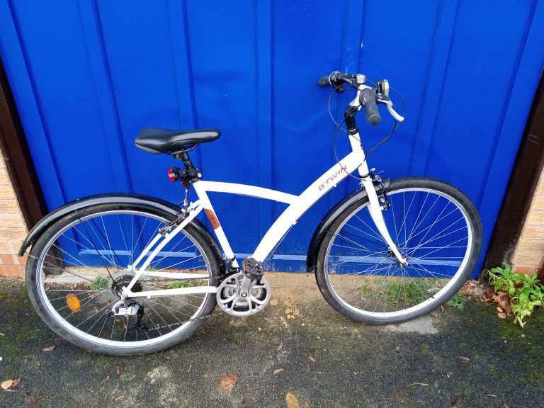 Decathlon Btwin Original 300 hybrid bike for sale 