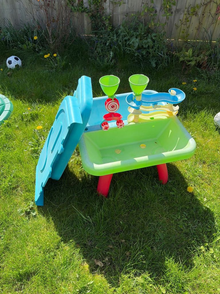 ELC sand and water table 