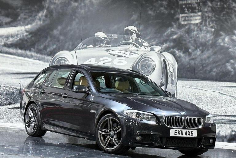 BMW 5 SERIES 3.0 530d M Sport Touring Steptronic Euro 5 5dr 2011