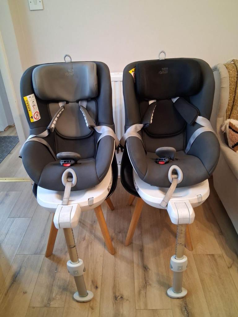 Two used Britax Romer Dualfix baby car seat