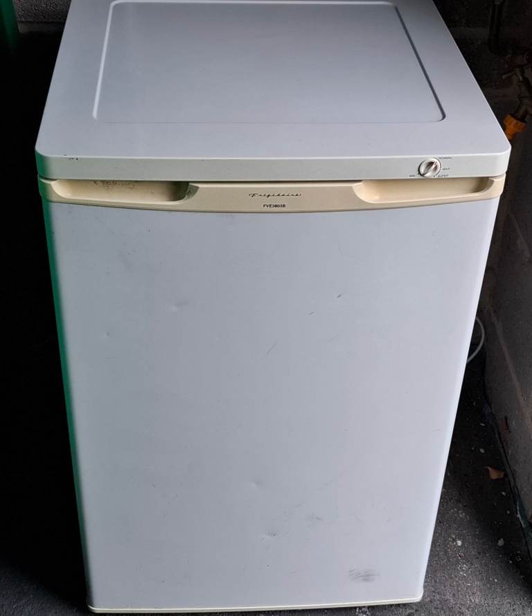 Free Standing Frigidaire Freezer FVE3803B White with Drawers Excellent Condition