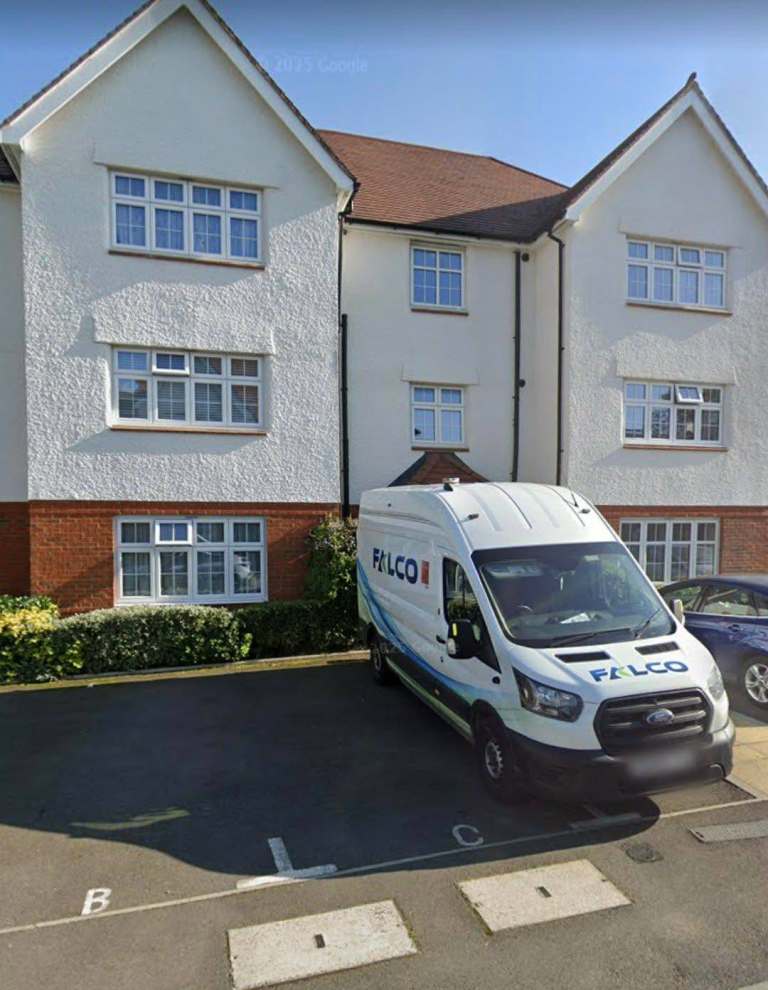 MHS home swap mutual exchange large 2 bed 2nd floor flat