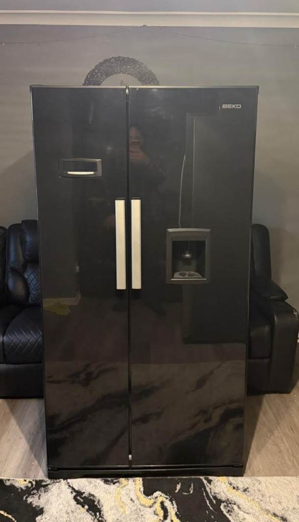 Beko American Fridge Freezer With Water Dispenser