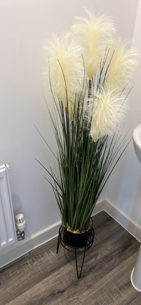 Artificial Pampas Grass Plant with Black Pot and Stand