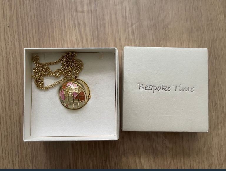 BESPOKE TIME WORLD NECKLACE WATCH NEW