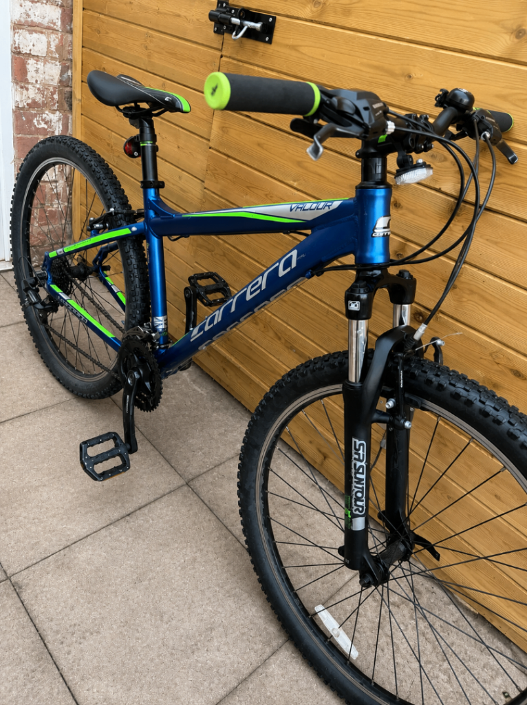 Carrera Valour Mountain Bike – Great Condition – Ready to Ride