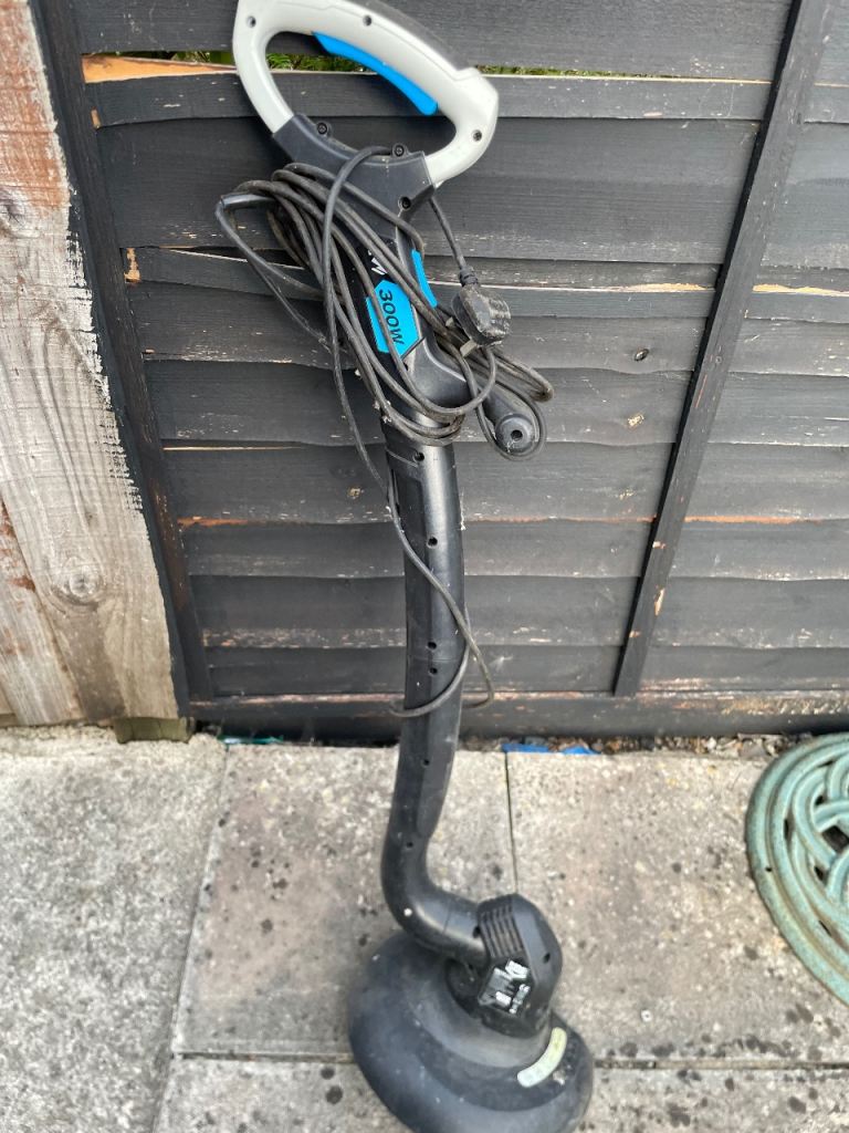 Mac Allister 300W Corded Grass trimmer - MGTP300P