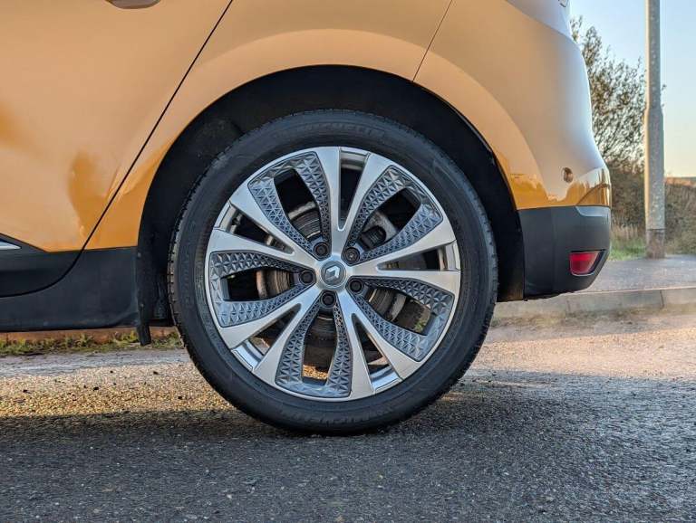 2016 Renault Scenic 1.6 dCi Dynamique S Nav 5dr MPV DIESEL Manual