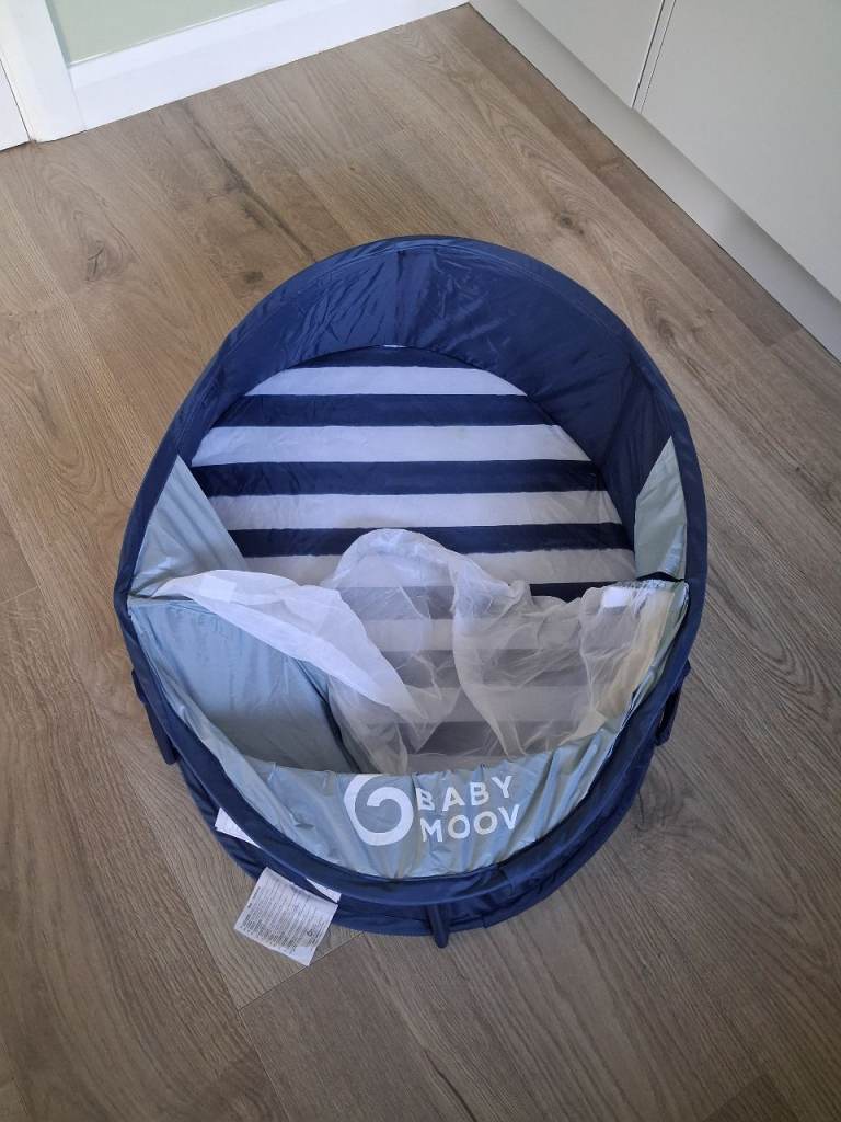 Baby moov pop up sun shade / beach tent a