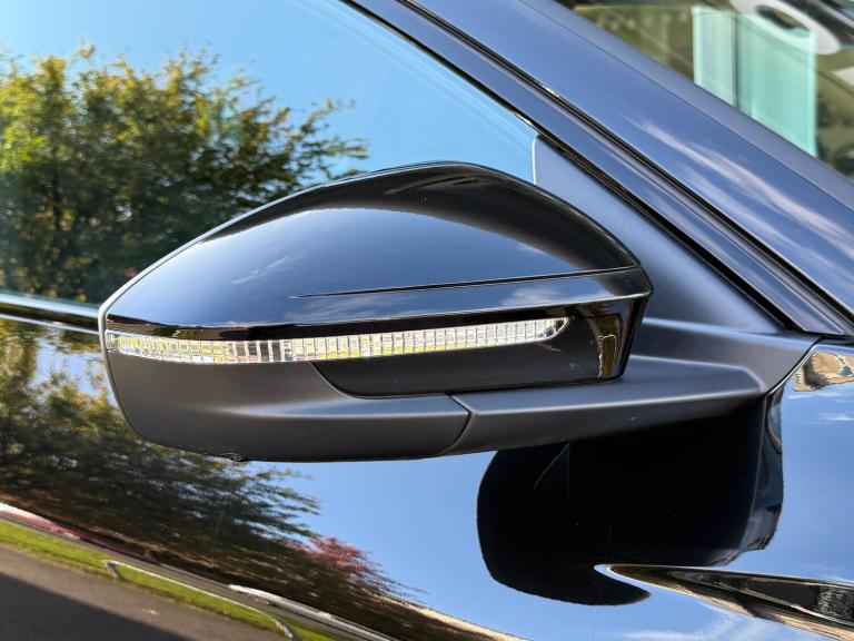 2025 Audi Q6 e-tron 83kWh S line SUV 5dr Electric Auto (252 ps) ESTATE Electric Automatic