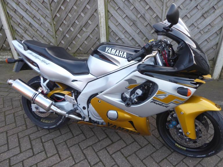 YAMAHA YZF 600 THUNDERCAT W REG VERY CLEAN RACE CAN CRASH BUNGS BRAIDED LINES