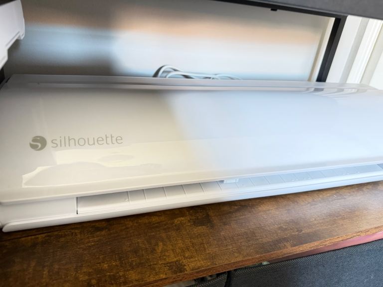 ✨ Silhouette Cameo 5 – Like New + 2-Year Warranty! ✨