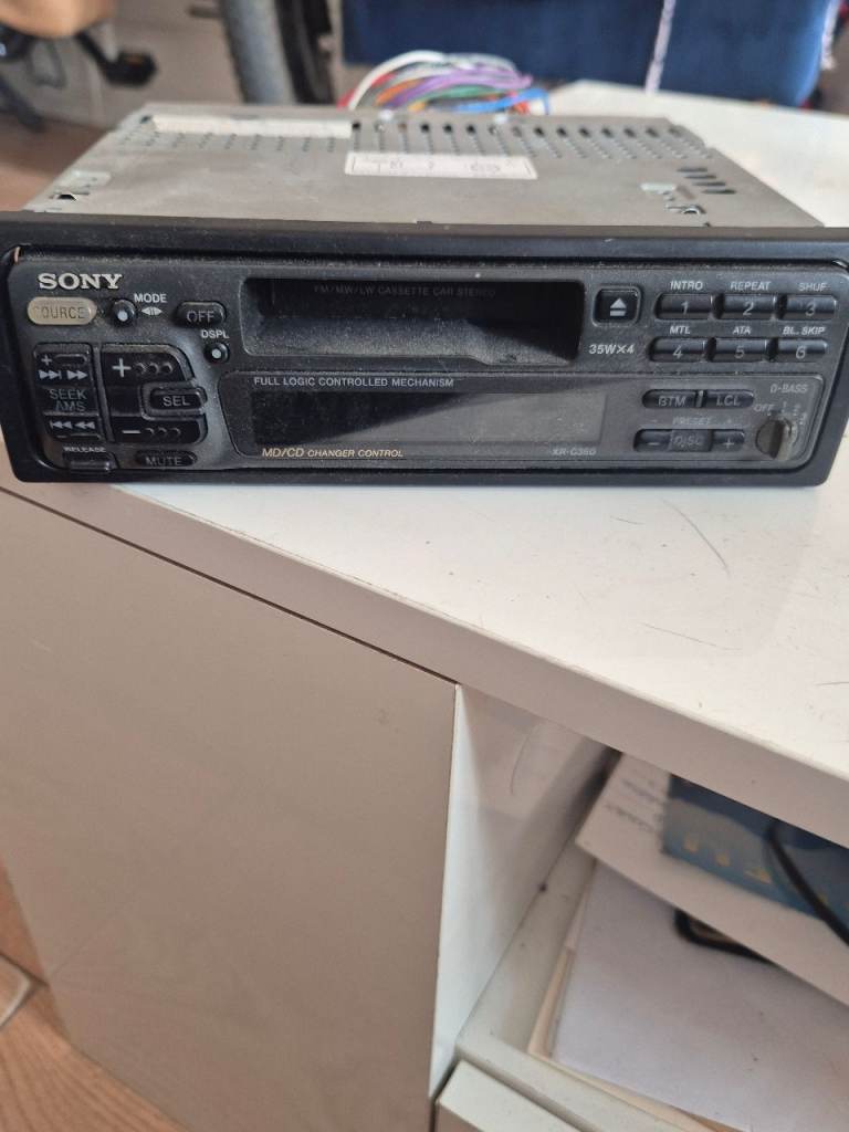 Retro sony cassete player car stereo 
