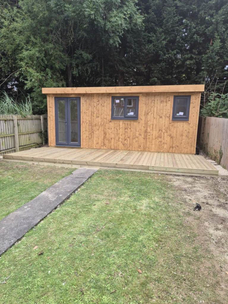 Granny anex / Garden room with kitchette and bathroom