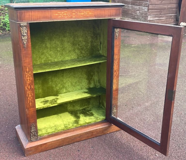1900’s cabinet , glass fronted 
