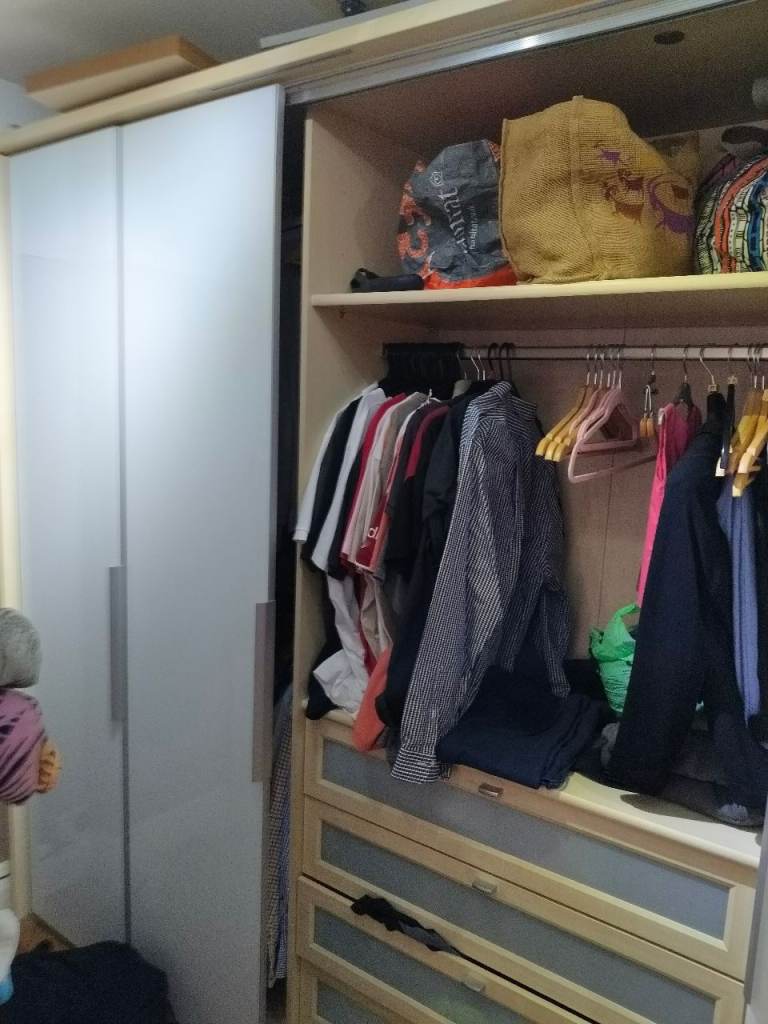 Free wardrobe 