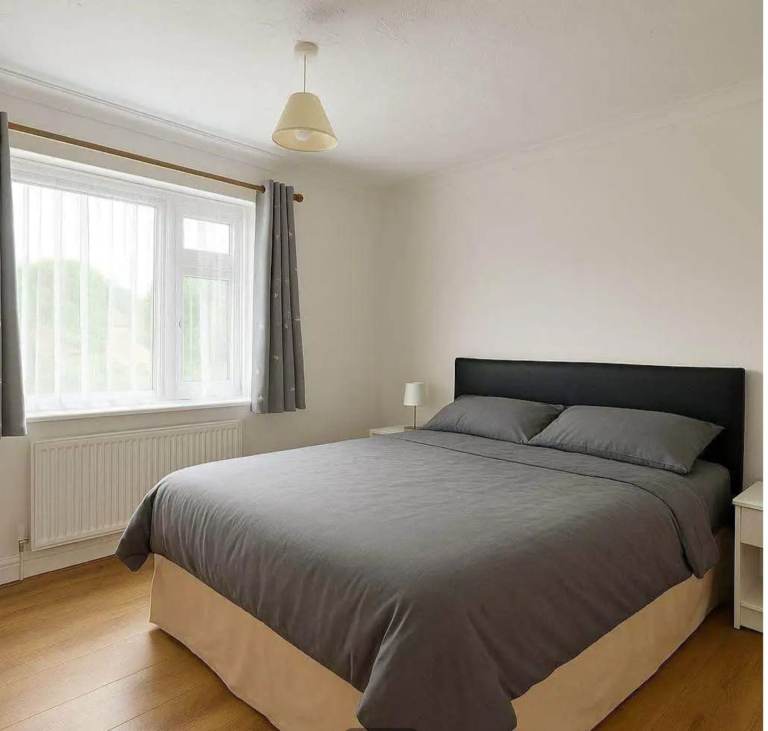 One bedroom flat with bills