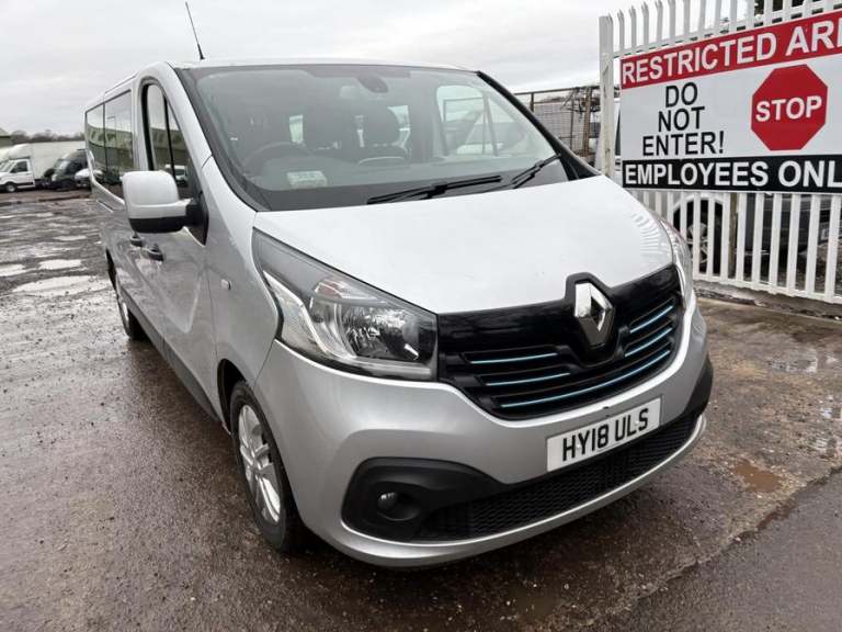 2018 Renault Trafic Trafic LL29 Sport Energy dCi Minibus DIESEL Manual