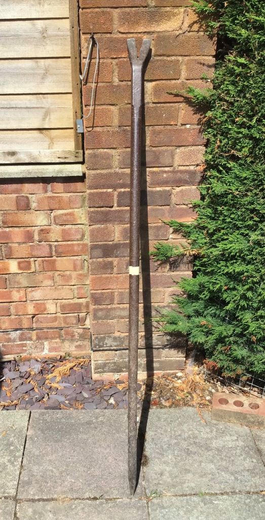 Heavy Duty Iron Bar