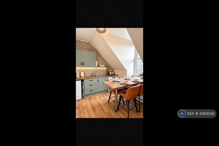 2 bedroom flat in Sandgate, Ayr, KA7 (2 bed) (#3063042)