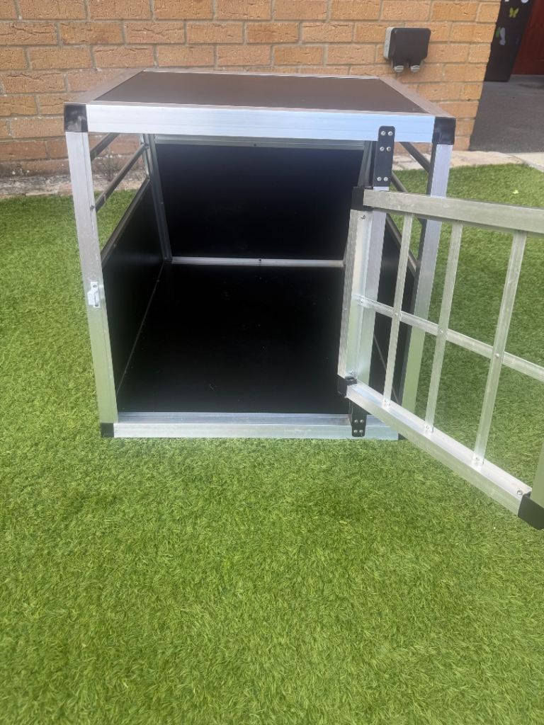 Dog crate 