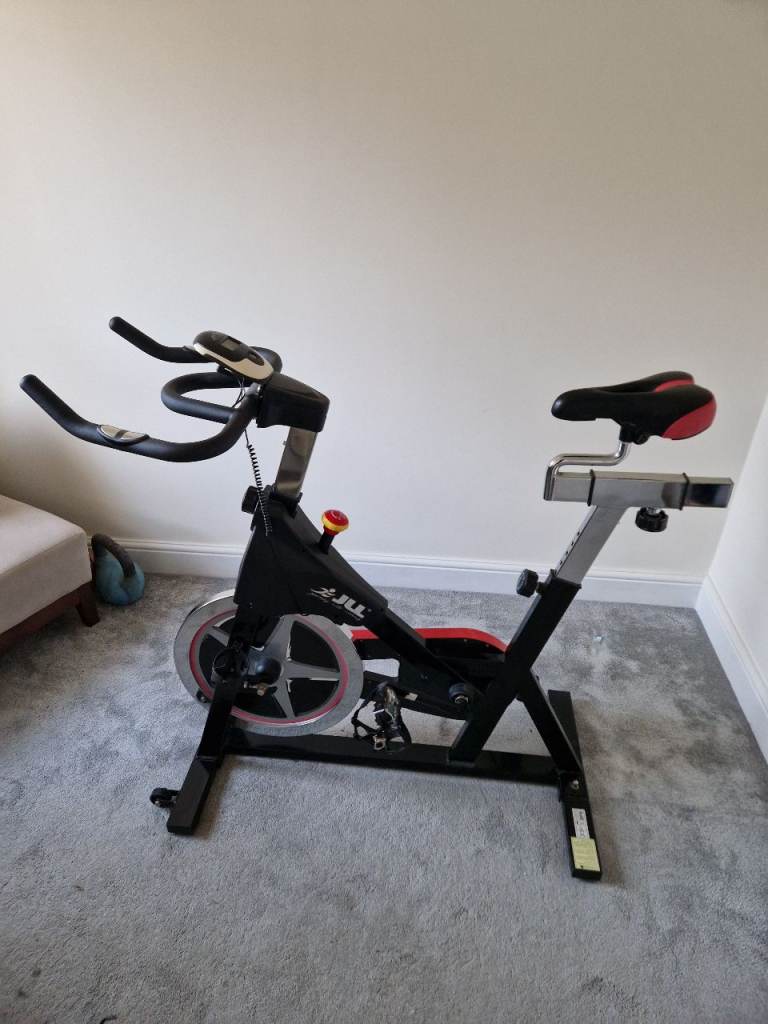 JLL exercise bike with 20kg flywheel